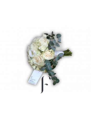 Strauß weißer Rosen ideal für die Braut