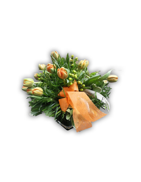 Base de cristal con tulipanes